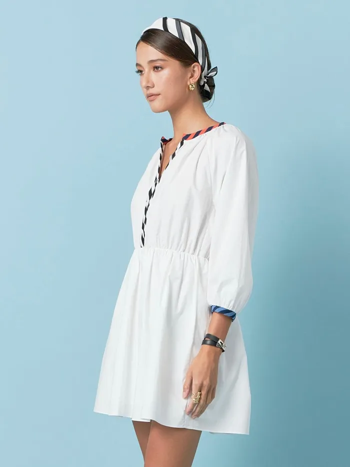 Earrings 27 August Apparel IncEnglish FactoryEndless Rose Kyla Poplin Shirt Dress