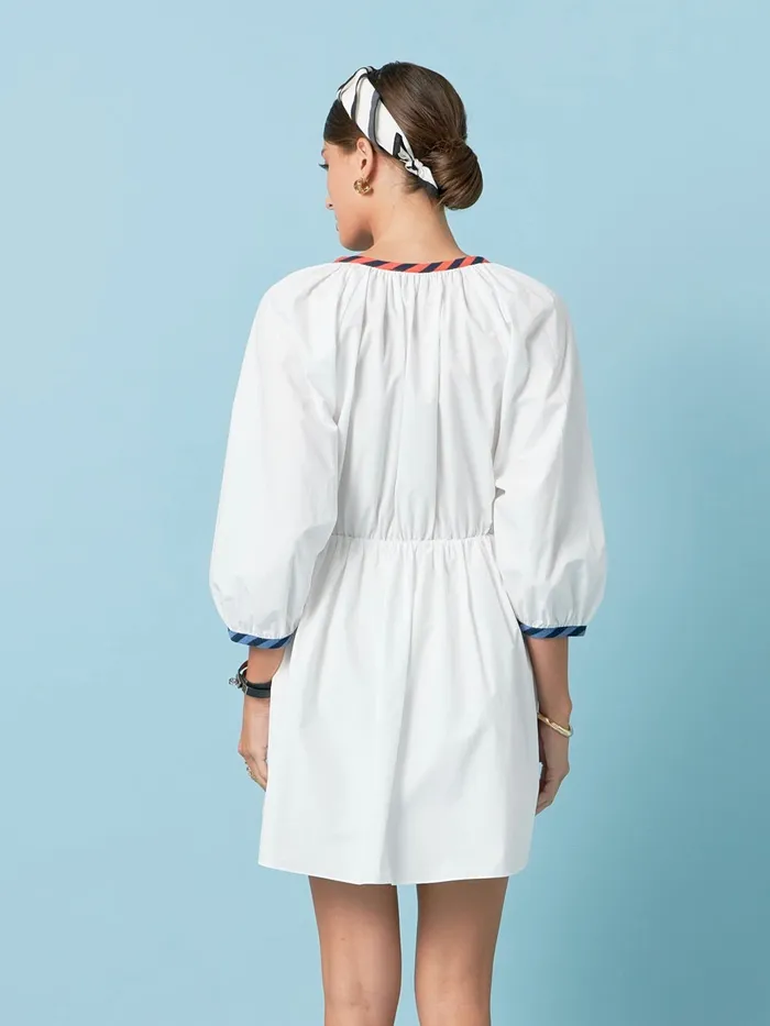 Earrings 27 August Apparel IncEnglish FactoryEndless Rose Kyla Poplin Shirt Dress