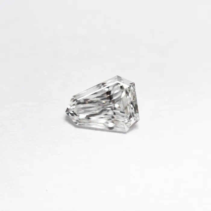 Rings Misfit Diamonds White Step Cut Diamond 043ct Shield