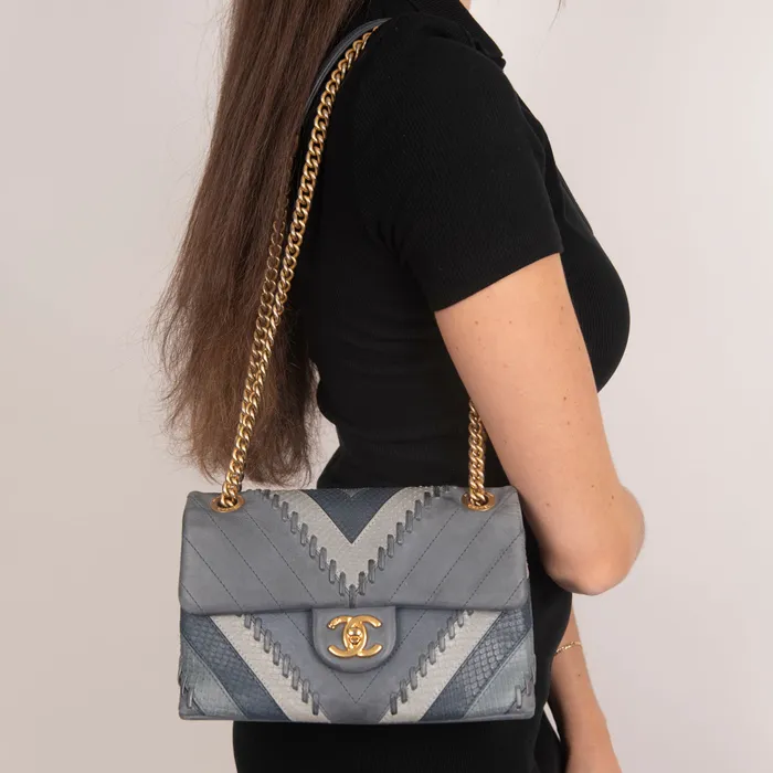 Chanel Earrings PreOwned Chanel Patchwork Chevron Small Flap Bag