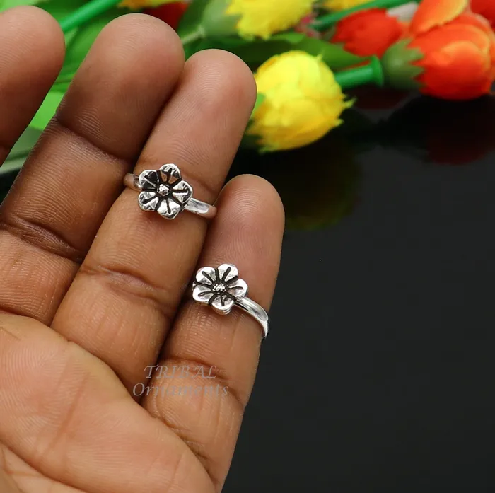Rings TribalOrnaments 925 sterling silver amazing flower design handmade toe ring toe band stylish modern womens brides jewelry india traditional jewelry ytr49 Rings TribalOrnaments 925 sterling silver amazing flower design handmade toe ring toe band stylish modern womens brides jewelry india traditional jewelry ytr49