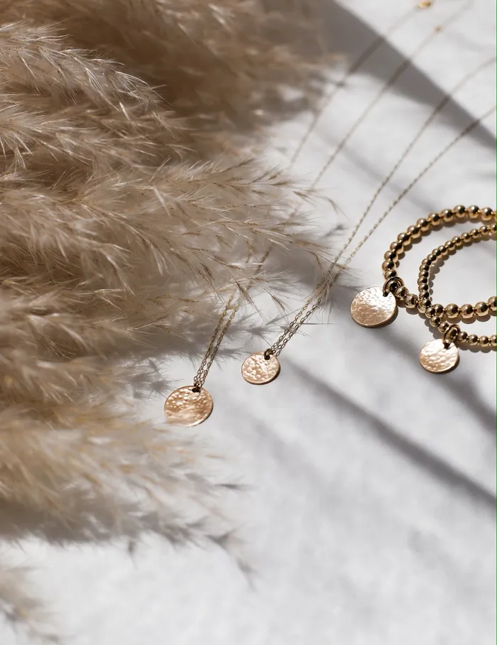 Stylin By Aylin Necklaces THE HAMMERED COIN NECKLACE GOLD