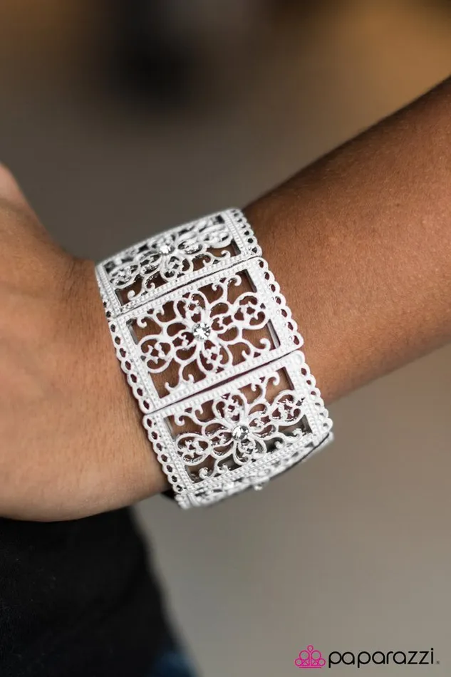 Bracelets Paparazzi Jewelry Paparazzi Bracelet A Victorian Frame Of Mind White