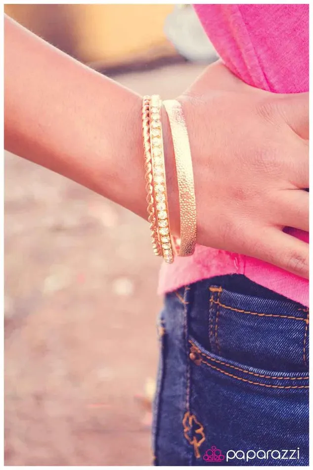 Bracelets Paparazzi Jewelry Paparazzi Bracelet If the Crown Fits Gold