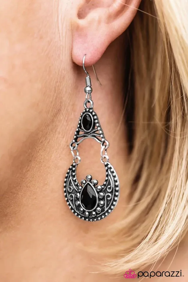 Earrings Paparazzi Earring A Night In The Clouds Black Paparazzi Jewelry
