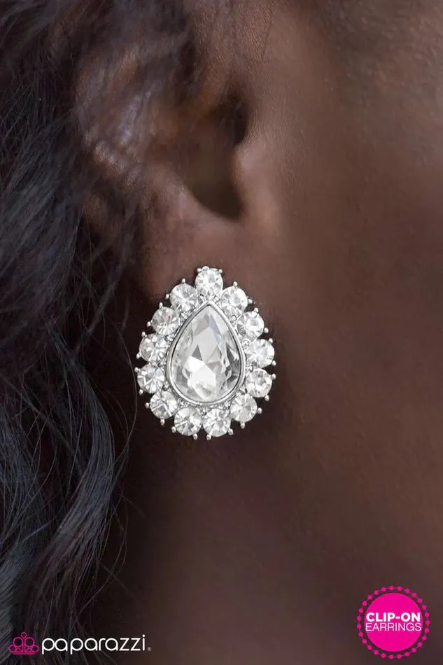 Earrings Paparazzi Jewelry Paparazzi Earring Let Them Eat Cake White