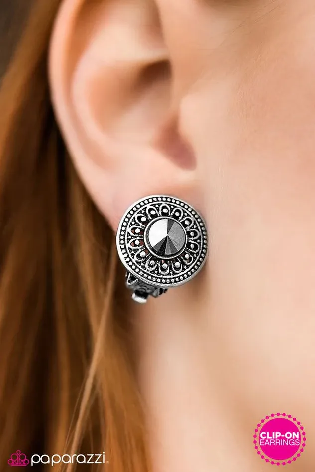 Earrings Paparazzi Jewelry Paparazzi Earring Model Citizen Silver