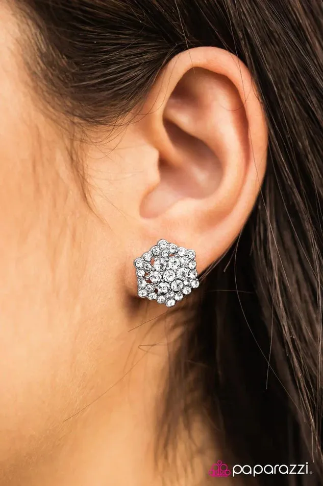 Earrings Paparazzi Jewelry Paparazzi Earring That Special Day White