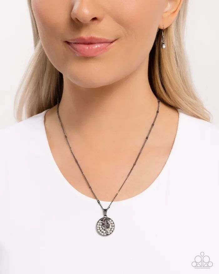 Necklaces Paparazzi Jewelry Paparazzi Necklace CUTIE and the Beast Black