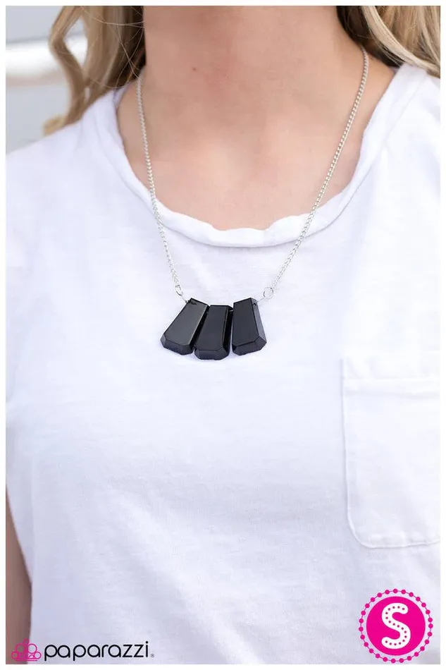 Necklaces Paparazzi Jewelry Paparazzi Necklace The Main Event Black