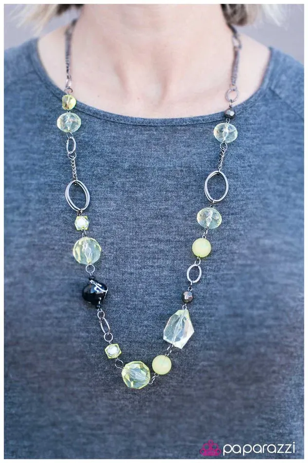 Necklaces Paparazzi Necklace Home for the Holidays Yellow Paparazzi Jewelry