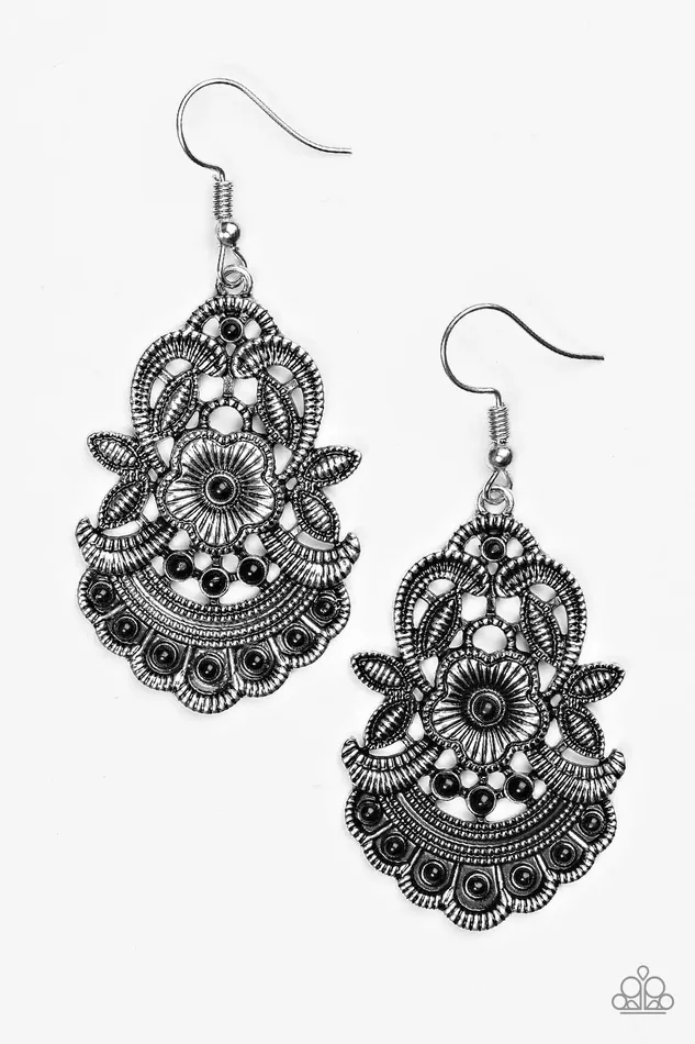 Paparazzi Jewelry Earrings Paparazzi Earring Blooming Bora Bora Black