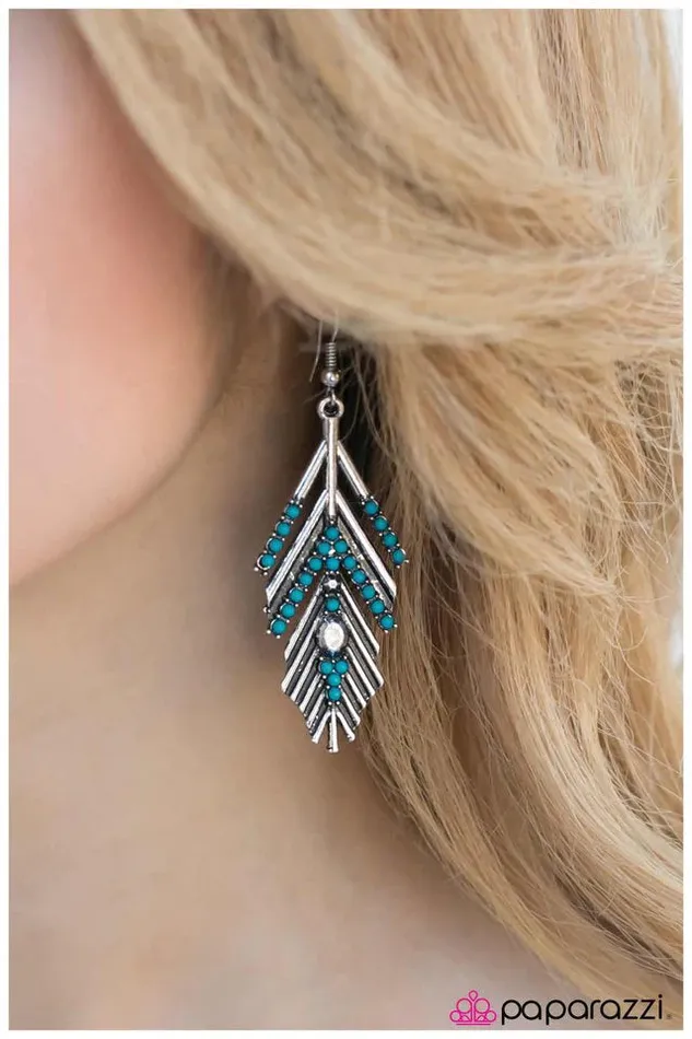 Paparazzi Jewelry Earrings Paparazzi Earring Huntress Blue