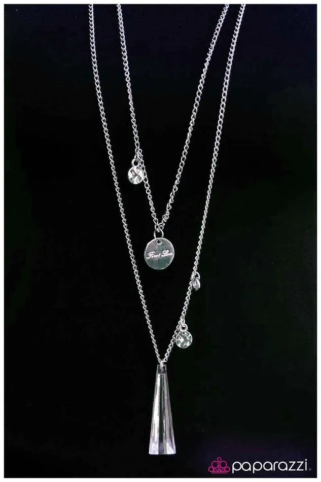 Paparazzi Jewelry Necklaces Paparazzi Necklace Love at First Sight White