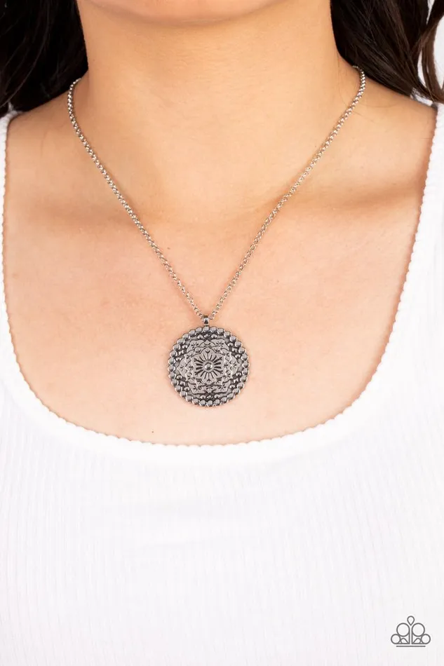 Paparazzi Jewelry Necklaces Paparazzi Necklace Summer HOMESTEAD Silver