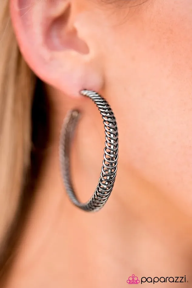 Paparazzi Jewelry Paparazzi Earring Wind It Up Black Earrings