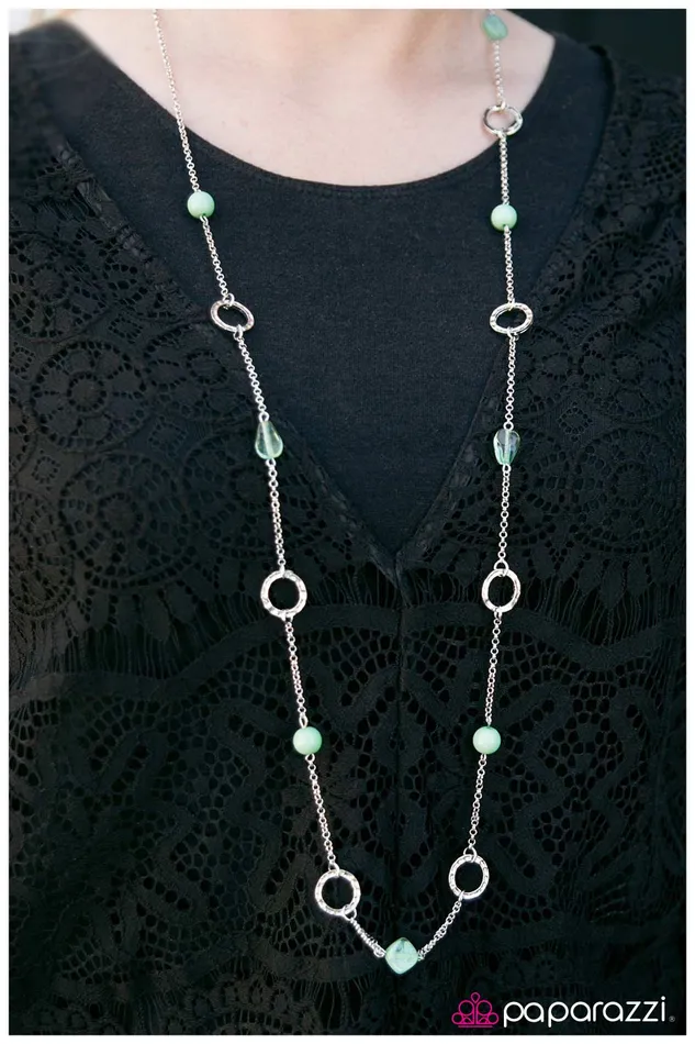 Paparazzi Necklace Get Your Glow On Green Paparazzi Jewelry Necklaces