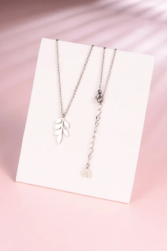 Hey Happiness Pretty Leaf Necklace Silver Necklaces Hey Happiness Pretty Leaf Necklace Silver Necklaces