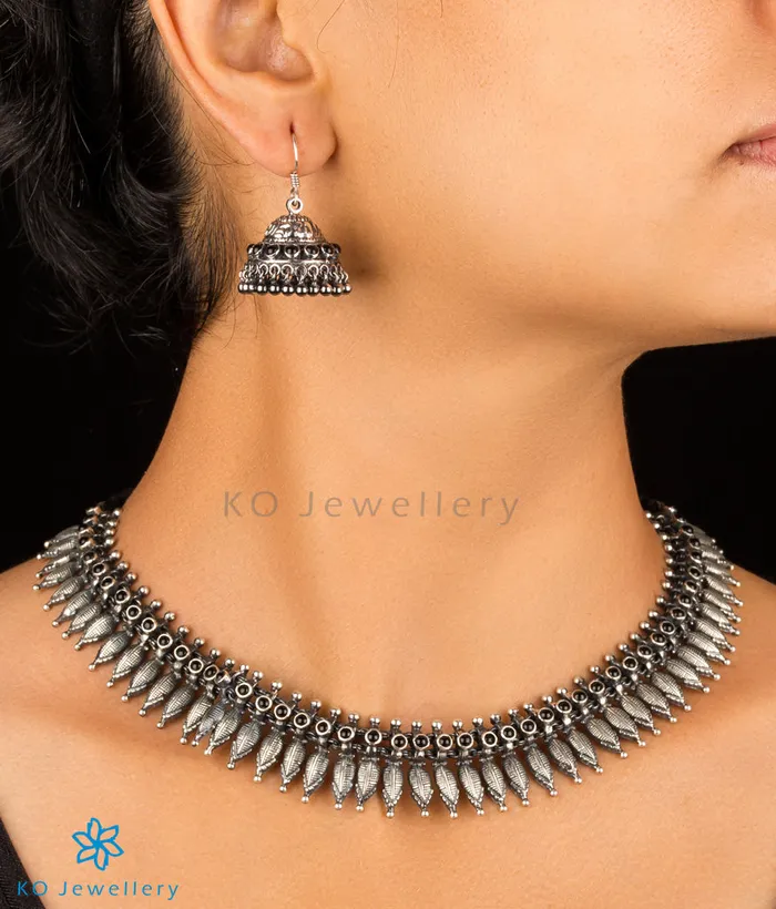 Necklaces Silversmith The Mridula Silver Necklace RedOxidised