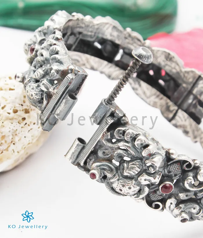Silversmith Bracelets The Vrsala Silver Peacock Bracelet OxidisedSize 22242628