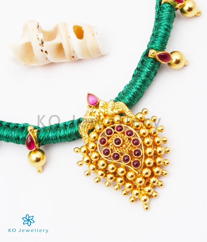 Silversmith Necklaces The Amravana Silver Paisley Ornate Thread Necklace Green