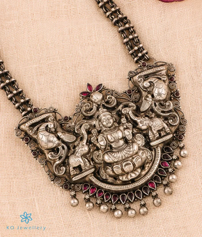 The Padmalaya Lakshmi Silver Nakkasi Chain Necklace Silversmith Necklaces