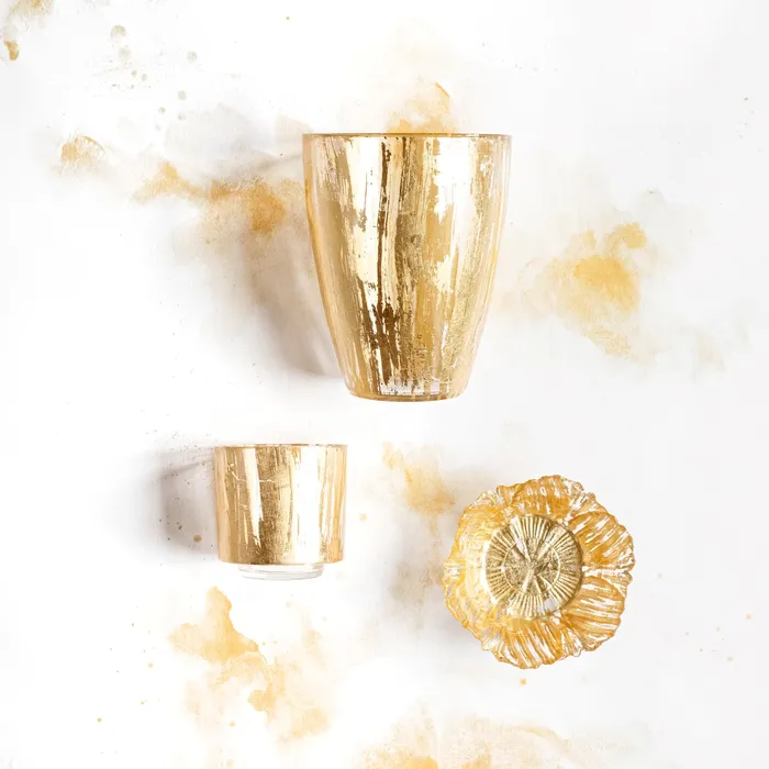 Vietri PreStyled Sets Vietri Rufolo Glass Gold Brushstroke Vase 6D 75H 64 oz Glass Shelf Decor Vietri PreStyled Sets Vietri Rufolo Glass Gold Brushstroke Vase 6D 75H 64 oz Glass Shelf Decor