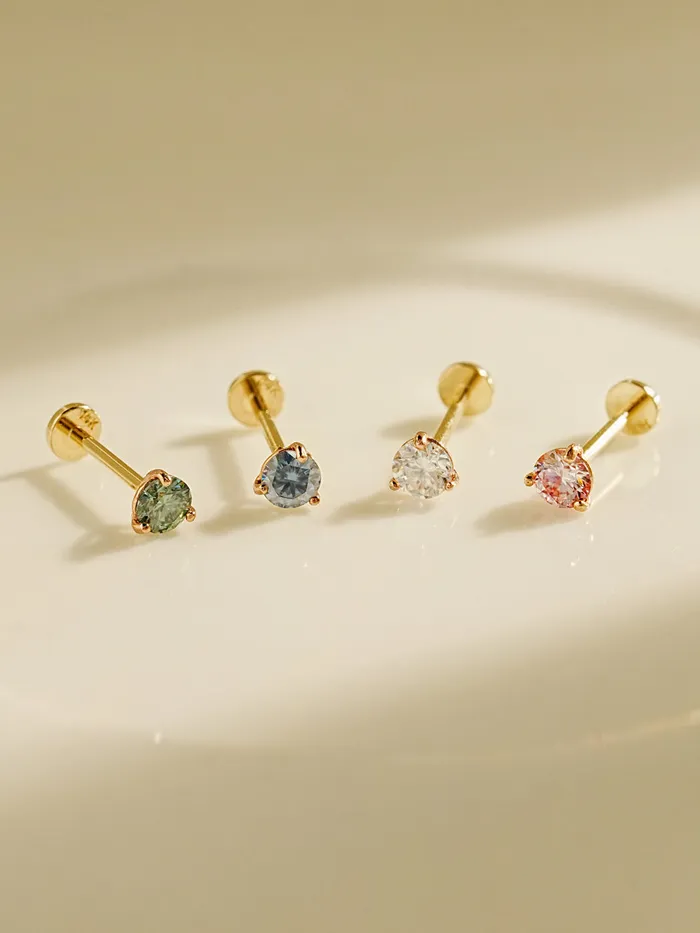 14K Gold 3 Pronged Moissanite Internally Threaded Labret Piercing 20G18G16 MinimalBijoux PreStyled Sets 14K Gold 3 Pronged Moissanite Internally Threaded Labret Piercing 20G18G16 MinimalBijoux PreStyled Sets