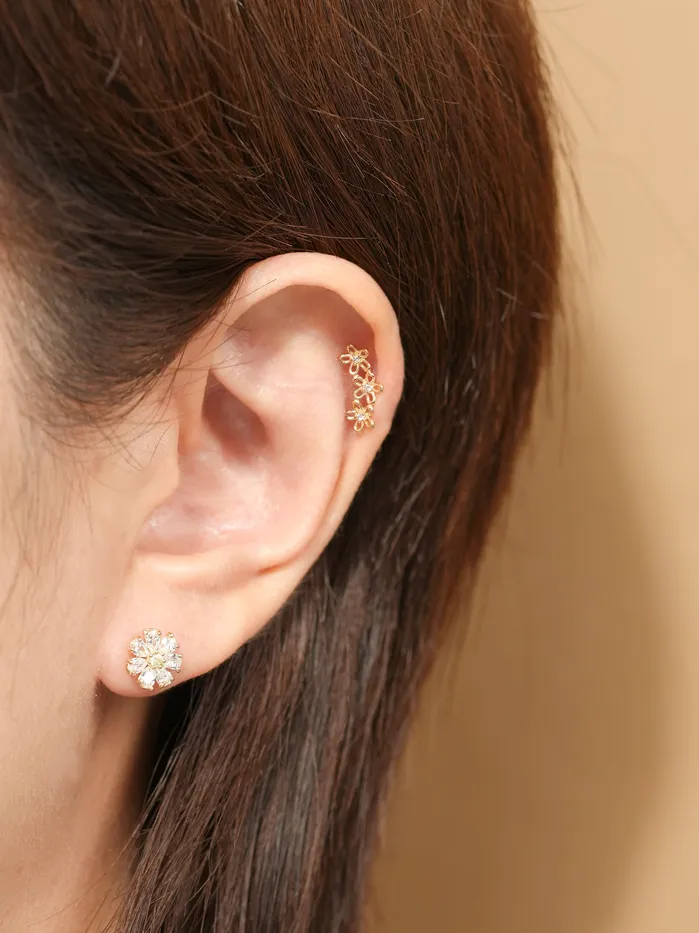 14K Gold Daily Shine Daisy Cartilage Earring 20G MinimalBijoux Earrings