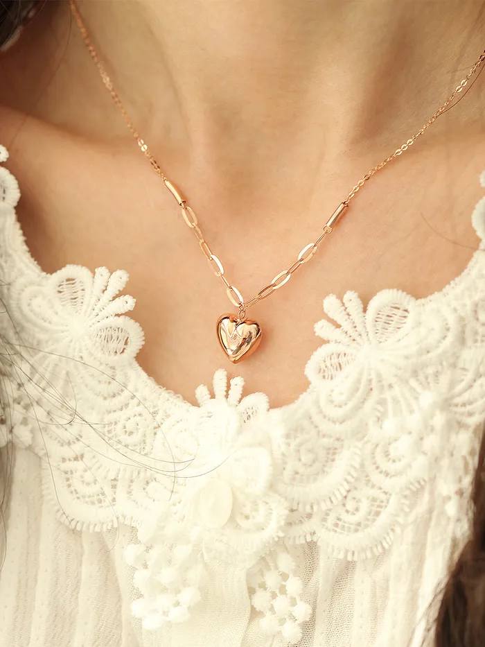 14K Gold Lovely Heart Chain Necklace MinimalBijoux Necklaces