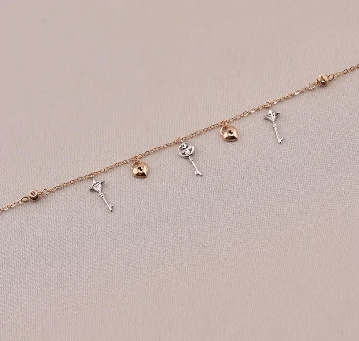 AB and J Bracelets 14K Gold Heart Key Womens Charm Bracelet AB307