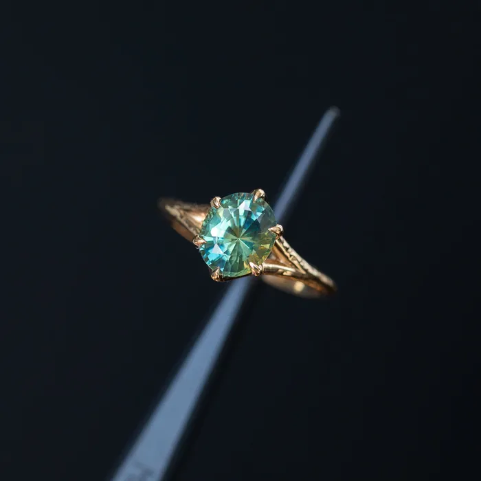Anueva Jewelry Rings 240ct Oval Teal Green Parti Sapphire Evergreen Carved Split Shank Six Prong Ring in 14k Yellow Gold