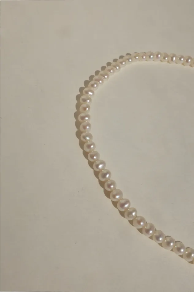 CLASSY CREAM VINTAGE PEARL NECKLACE collectionno2 Necklaces CLASSY CREAM VINTAGE PEARL NECKLACE collectionno2 Necklaces