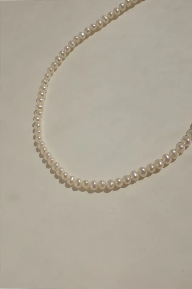 CLASSY CREAM VINTAGE PEARL NECKLACE collectionno2 Necklaces CLASSY CREAM VINTAGE PEARL NECKLACE collectionno2 Necklaces