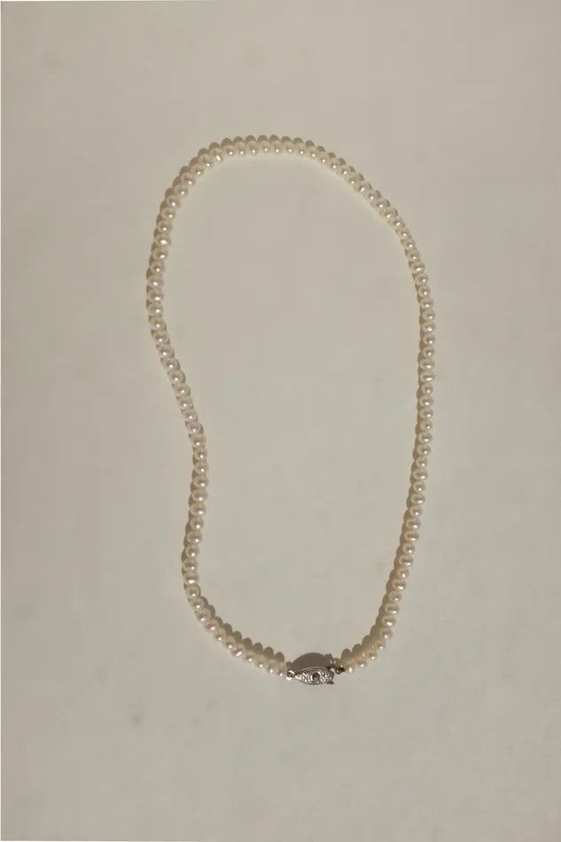 CLASSY CREAM VINTAGE PEARL NECKLACE collectionno2 Necklaces CLASSY CREAM VINTAGE PEARL NECKLACE collectionno2 Necklaces