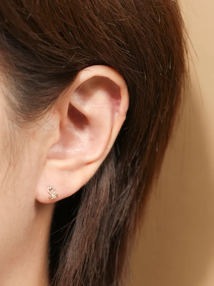 MinimalBijoux 14K Gold Cutey Tulip Cartilage Earring 20G Earrings
