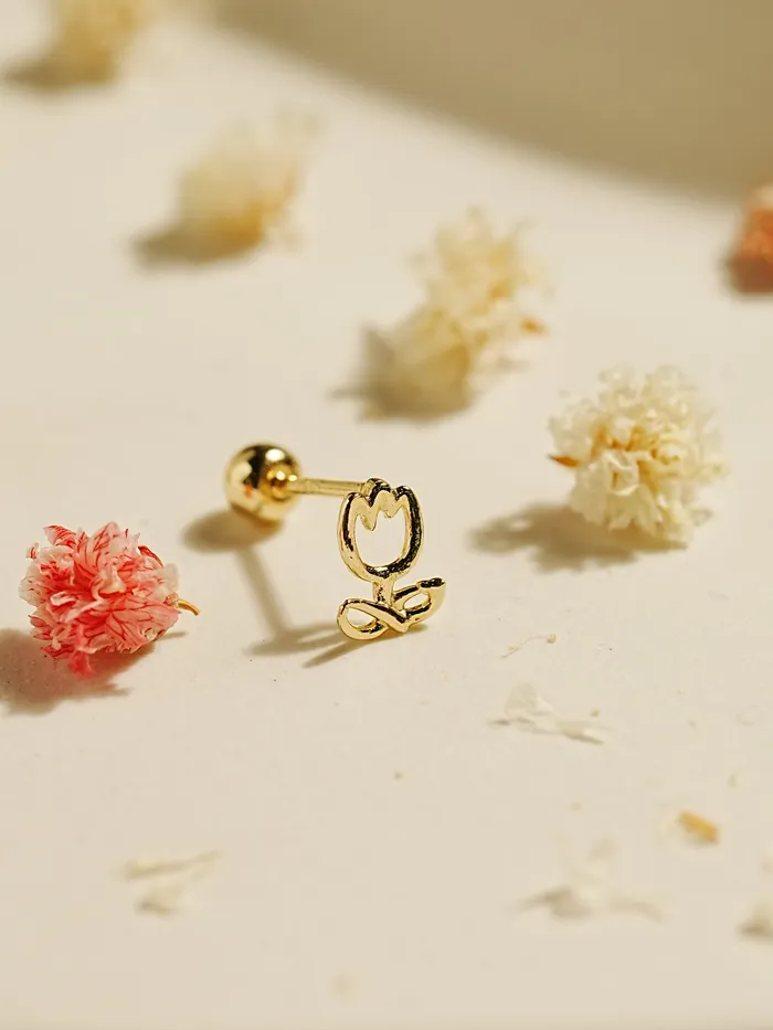 MinimalBijoux 14K Gold Cutey Tulip Cartilage Earring 20G Earrings