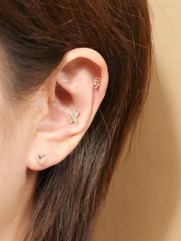 MinimalBijoux 14K Gold Cutey Tulip Cartilage Earring 20G Earrings