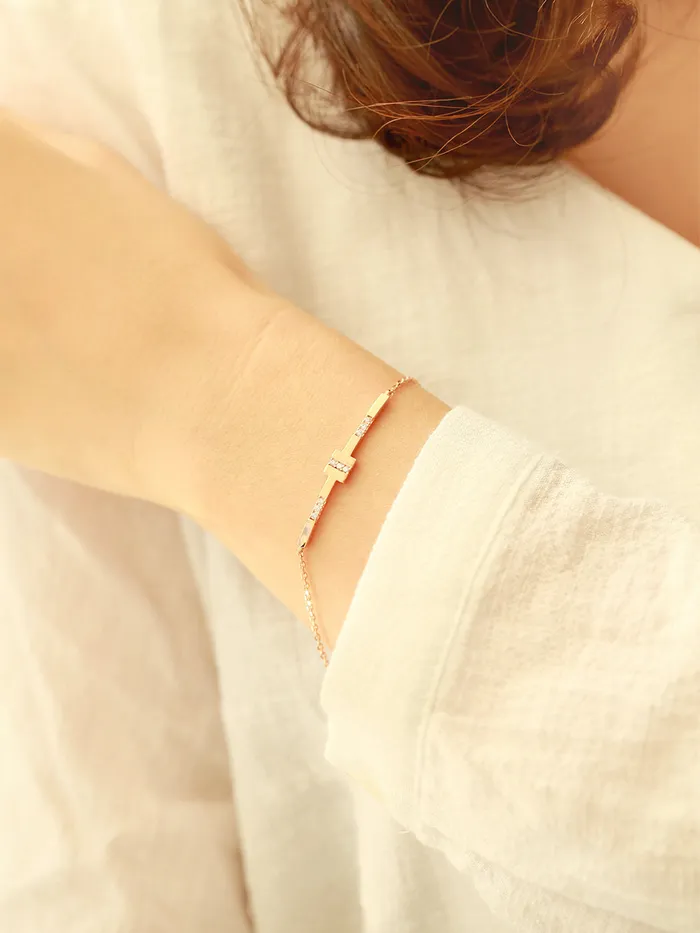MinimalBijoux Bracelets 14K 18K Gold CZ Volume Line Stick Bracelet