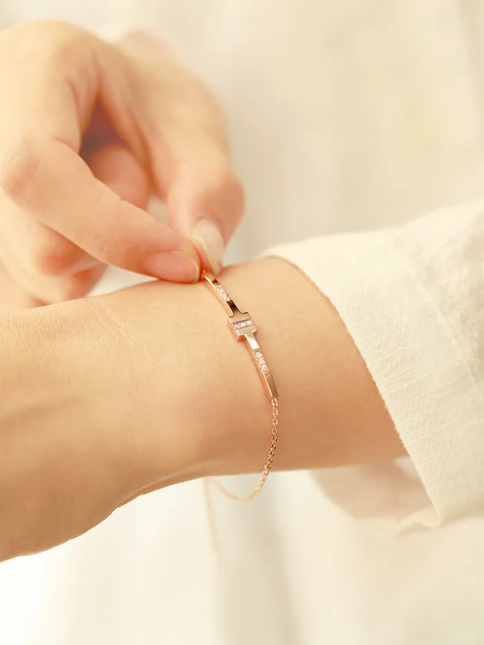 MinimalBijoux Bracelets 14K 18K Gold CZ Volume Line Stick Bracelet