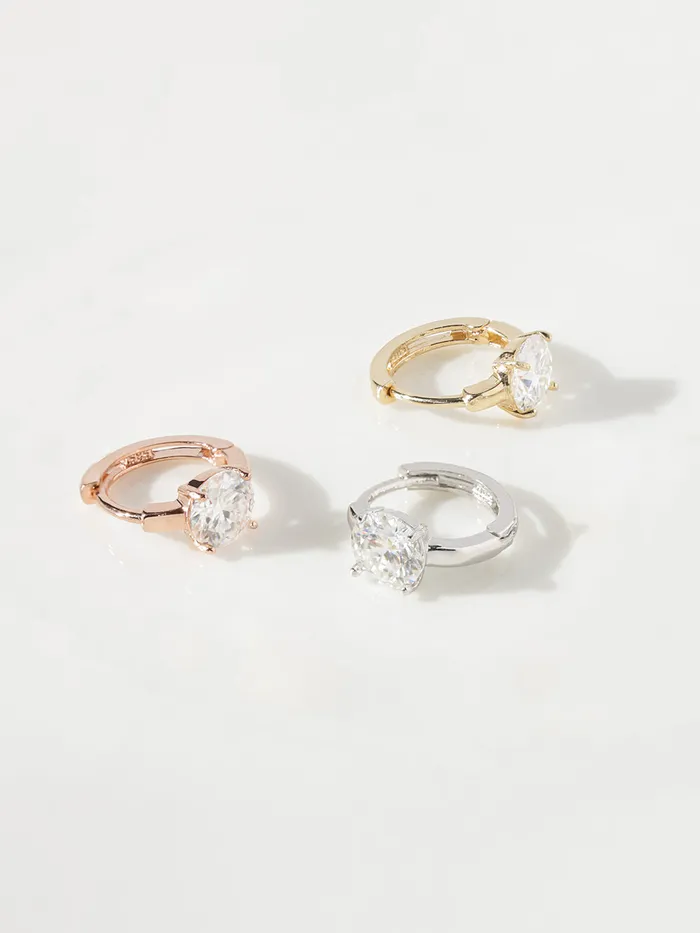 MinimalBijoux Earrings 14K 18K Gold Moissanite Round Cartilage Hoop Earring