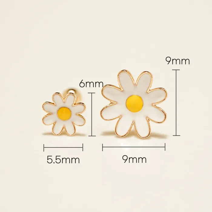 MinimalBijoux Earrings 14K Gold Fleabane Flower Cartilage Earring 20G