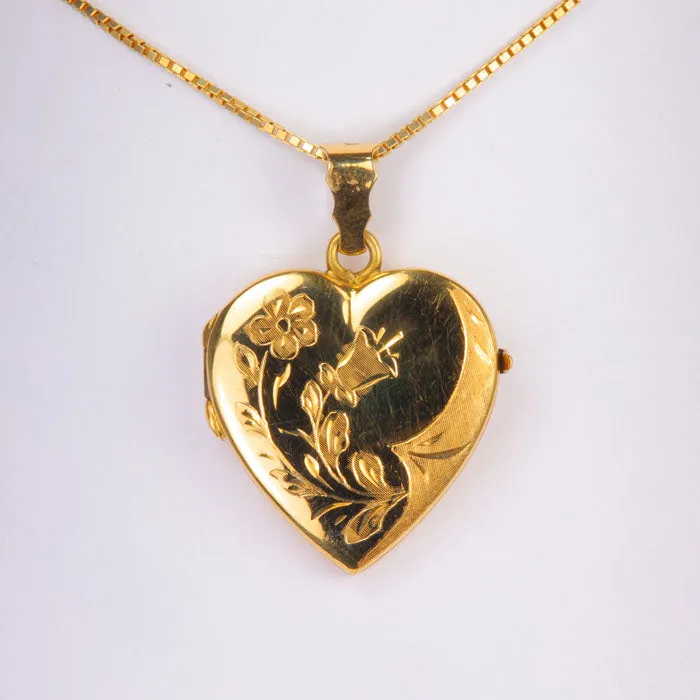 PreStyled Sets 18K Yellow Gold Engraved Heart Locket Pendant Moriartys Gem Art PreStyled Sets 18K Yellow Gold Engraved Heart Locket Pendant Moriartys Gem Art
