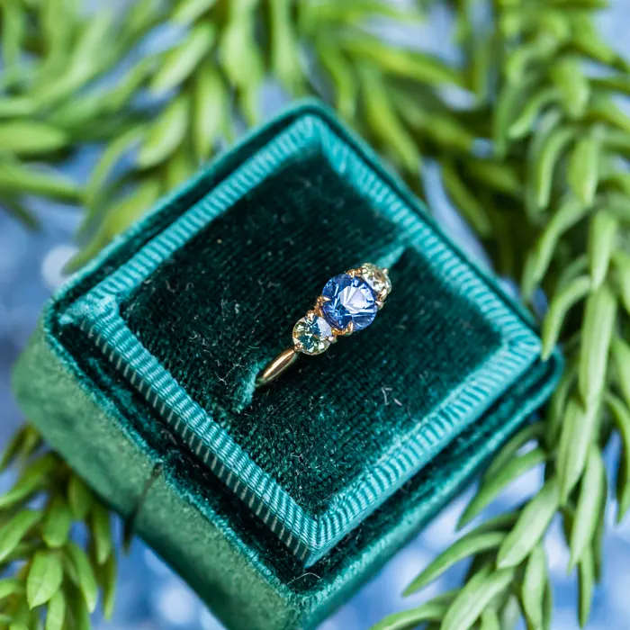 Rings 107ct Round Ceylon Sapphire and 38MM Round Sapphires Three Stone Ring in 14K Yellow Gold Discovery Gems