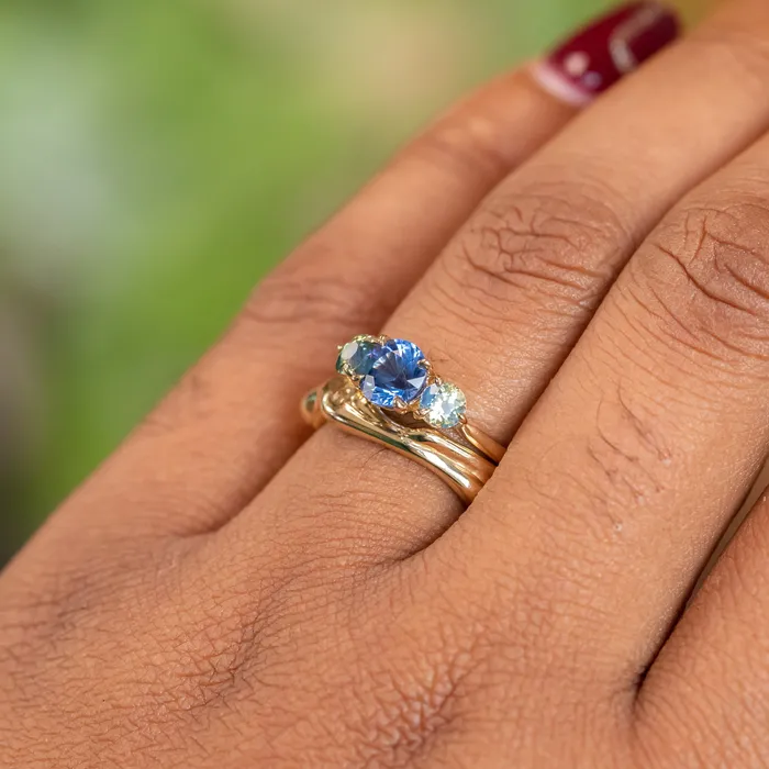 Rings 107ct Round Ceylon Sapphire and 38MM Round Sapphires Three Stone Ring in 14K Yellow Gold Discovery Gems