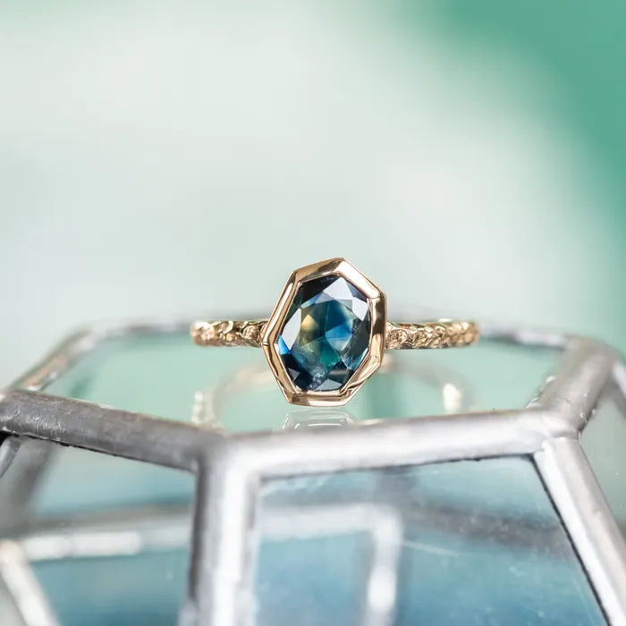 Rings 129ct Geo Slice Parti Blue Sapphire Evergreen Low Profile Bezel Solitaire Ring in 14k Yellow Gold Discovery Gems