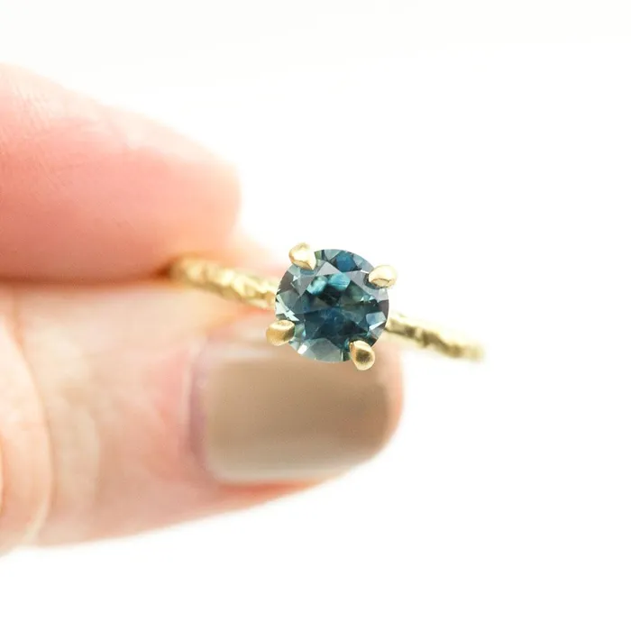 Rings Anueva Jewelry 142ct Round Montana Sapphire in 18k Yellow Gold Evergreen Solitaire Engagement Ring