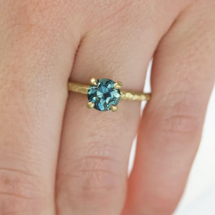 Rings Anueva Jewelry 142ct Round Montana Sapphire in 18k Yellow Gold Evergreen Solitaire Engagement Ring