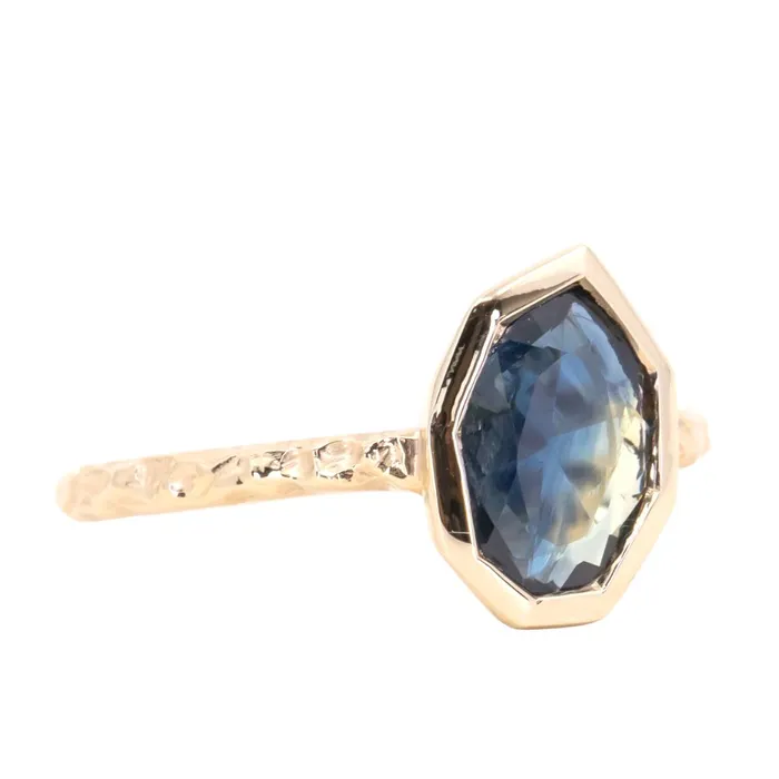 Rings Discovery Gems 116ct Geo Slice Blue Sapphire Evergreen Low Profile Bezel Solitaire Ring in 14k Yellow Gold