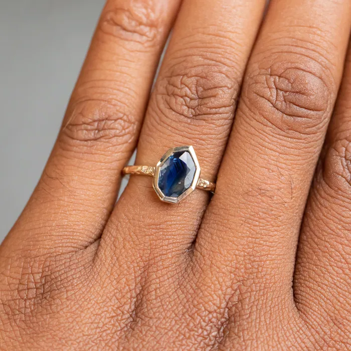 Rings Discovery Gems 116ct Geo Slice Blue Sapphire Evergreen Low Profile Bezel Solitaire Ring in 14k Yellow Gold
